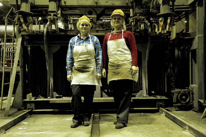 Anastasia Kornatenko et Tamara Tsiluiko. Usine de cuivre. Norilsk. Mai 2008.